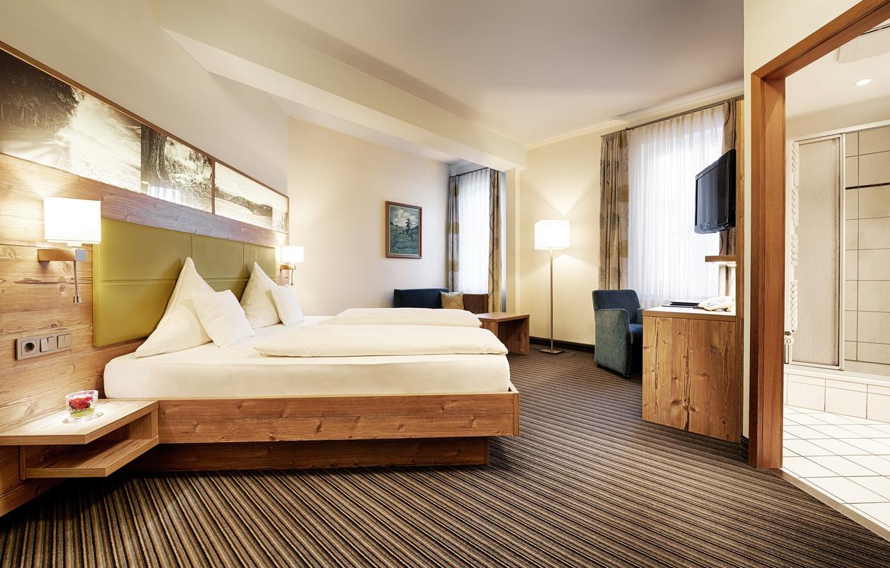 Hotel Kronelamm Im Schwarzwald Bad Teinach-Zavelstein Esterno foto